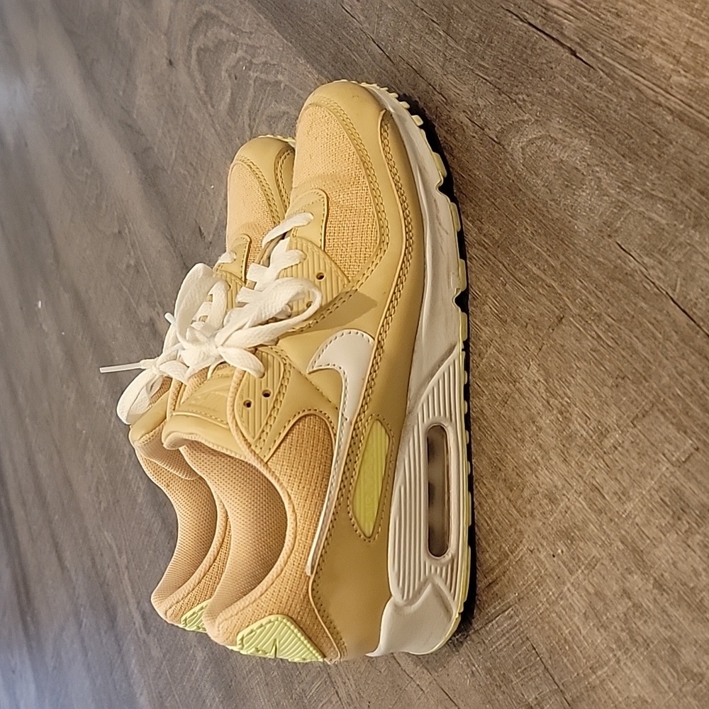 Womens Nikes